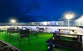 Nivia Hotel